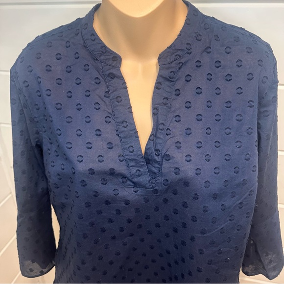 Van Heusen Tops - Van Heusen Navy 100% Cotton Textured V-Neck. Ladies Size: Medium